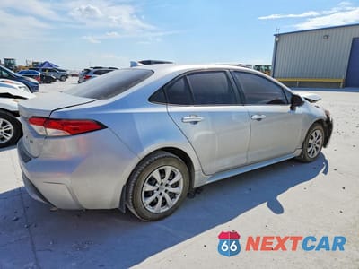 Trzecie zdjęcie samochodu z tyłu: 2022 TOYOTA COROLLA LE VIN:JTDEPMAE1N3007256 - miniatura