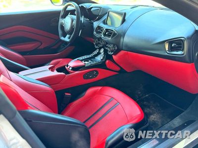 Piąte zdjęcie samochodu w środku: 2023 ASTON MARTIN VANTAGE VIN:SCFSMGAW6PGN07660 - miniatura