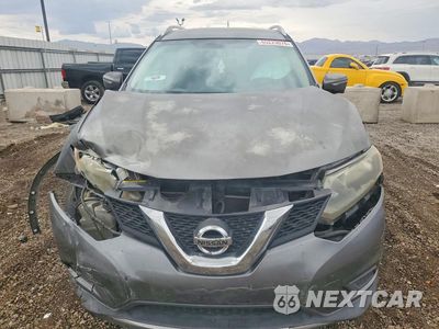 Piąte zdjęcie samochodu w środku: 2015 NISSAN ROGUE SV VIN:KNMAT2MT3FP576614 - miniatura