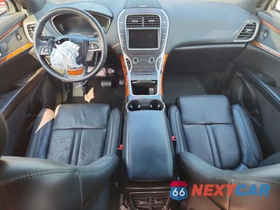 Zdjęcie 8 z 13 samochodu: 2020 LINCOLN NAUTILUS RESERVE VIN:2LMPJ8KP7LBL16177 - miniatura