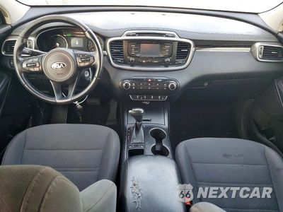 Zdjęcie 8 z 13 samochodu: 2016 KIA SORENTO LX VIN:5XYPG4A30GG003267 - miniatura