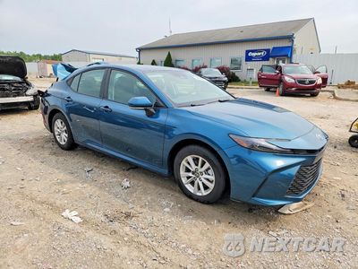 Czwarte zdjęcie samochodu z boku: 2025 TOYOTA CAMRY LE VIN:4T1DAACK1SU642610 - miniatura