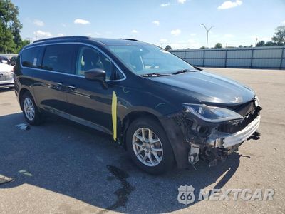 Czwarte zdjęcie samochodu z boku: 2020 CHRYSLER PACIFICA TOURING VIN:2C4RC1FG6LR128696 - miniatura