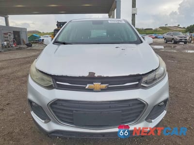 Piąte zdjęcie samochodu w środku: 2017 CHEVROLET TRAX LS VIN:KL7CJKSBXHB185174 - miniatura