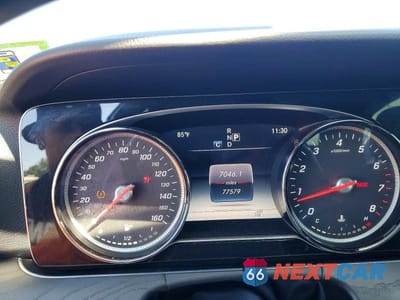 Zdjęcie 9 z 13 samochodu: 2017 MERCEDES-BENZ E 300 4MATIC VIN:WDDZF4KB5HA040131 - miniatura