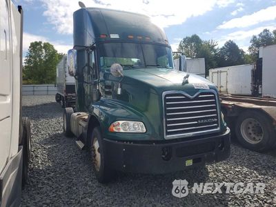 Czwarte zdjęcie samochodu z boku: 2017 MACK CXU612 SEMI TRUCK VIN:1M1AW01X7HM009717 - miniatura