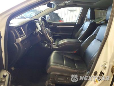 Zdjęcie 7 z 13 samochodu: 2018 TOYOTA HIGHLANDER XLE VIN:5TDJZRFH5JS857862 - miniatura