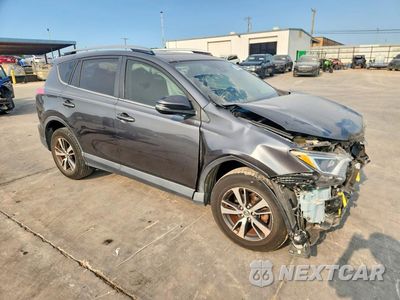 Czwarte zdjęcie samochodu z boku: 2018 TOYOTA RAV4 XLE VIN:JTMWFREV5JD120677 - miniatura