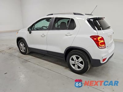 Drugie zdjęcie samochodu z przodu: 2021 CHEVROLET TRAX 1LT VIN:KL7CJLSB2MB347024 - miniatura