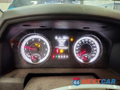 Zdjęcie 9 z 12 samochodu: 2015 RAM 2500 ST VIN:3C6UR5CJ4FG608866 - miniatura