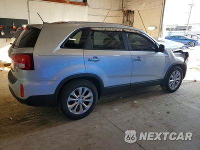 Trzecie zdjęcie samochodu z tyłu: 2014 KIA SORENTO EX V6 VIN:5XYKUDA70EG524895 - miniatura