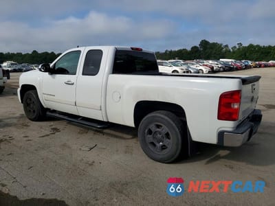Drugie zdjęcie samochodu z przodu: 2008 CHEVROLET SILVERADO K1500 VIN:1GCEK19JX8Z282883 - miniatura