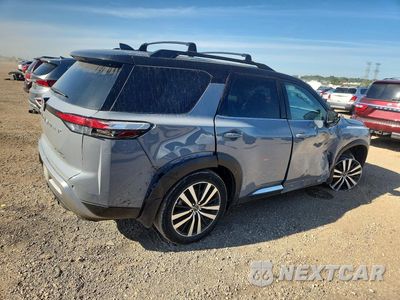 Trzecie zdjęcie samochodu z tyłu: 2024 NISSAN PATHFINDER PLATINUM VIN:5N1DR3DJ0RC304450 - miniatura