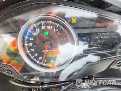 Zdjęcie 7 z 9 samochodu: 2015 HONDA VFR800 F VIN:JH2RC7955FK100041 - miniatura