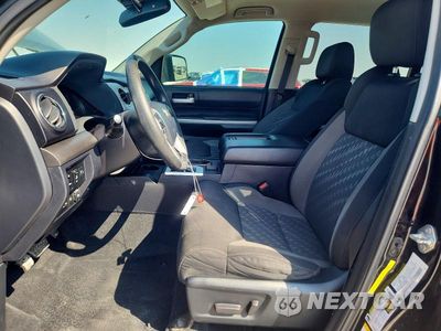 Zdjęcie 7 z 12 samochodu: 2018 TOYOTA TUNDRA CREWMAX SR5 VIN:5TFEY5F1XJX232058 - miniatura
