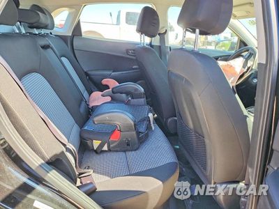 Zdjęcie 11 z 13 samochodu: 2020 HYUNDAI KONA SE VIN:KM8K12AA0LU522094 - miniatura