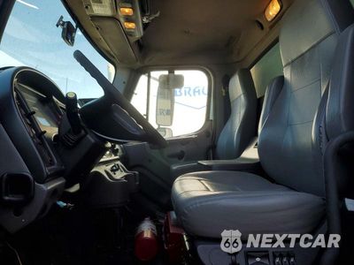 Zdjęcie 7 z 13 samochodu: 2020 FREIGHTLINER M2 112 MED - BOX TRUCK VIN:3ALHC5DV0LDLS1694 - miniatura