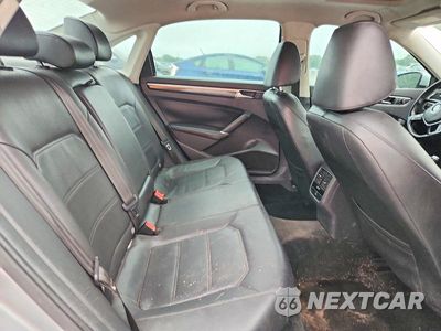 Zdjęcie 10 z 13 samochodu: 2016 VOLKSWAGEN PASSAT SE VIN:1VWBT7A39GC031030 - miniatura