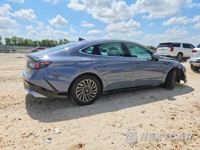 Trzecie zdjęcie samochodu z tyłu: 2025 HYUNDAI SONATA HYBRID SEL VIN:KMHL34JJ5SA104821 - miniatura
