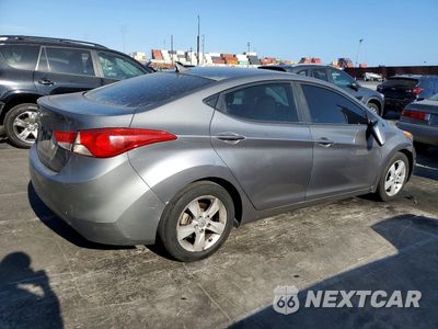 Trzecie zdjęcie samochodu z tyłu: 2013 HYUNDAI ELANTRA GLS VIN:5NPDH4AEXDH277808 - miniatura