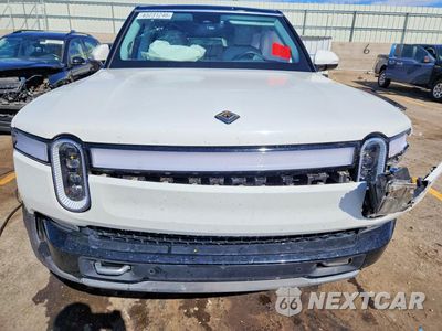 Piąte zdjęcie samochodu w środku: 2024 RIVIAN R1S ADVENTURE VIN:7PDSGBBA9RN030029 - miniatura