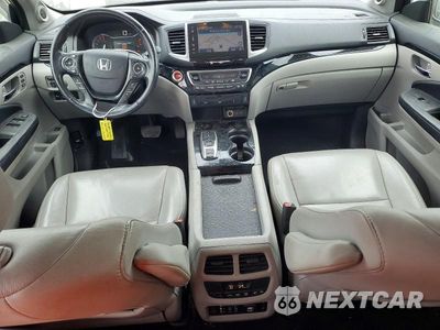Zdjęcie 8 z 14 samochodu: 2018 HONDA PILOT TOURING VIN:5FNYF5H91JB024490 - miniatura