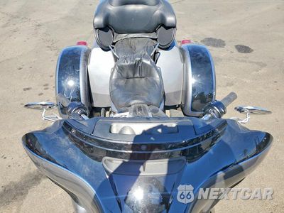 Piąte zdjęcie samochodu w środku: 2022 HARLEY-DAVIDSON FLHTCUTG VIN:1HD1MAF21NB852794 - miniatura