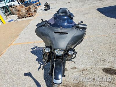 Piąte zdjęcie samochodu w środku: 2015 HARLEY-DAVIDSON FLHTCU ULTRA CLASSIC ELECTRA GLIDE VIN:1HD1FCM11FB630144 - miniatura