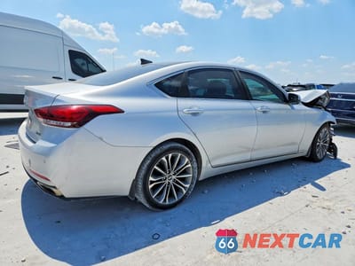 Trzecie zdjęcie samochodu z tyłu: 2015 HYUNDAI GENESIS 3.8L VIN:KMHGN4JE5FU096674 - miniatura