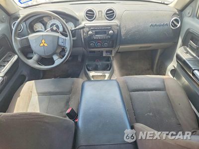 Zdjęcie 8 z 12 samochodu: 2006 MITSUBISHI RAIDER LS VIN:1Z7HC28KX6S554756 - miniatura