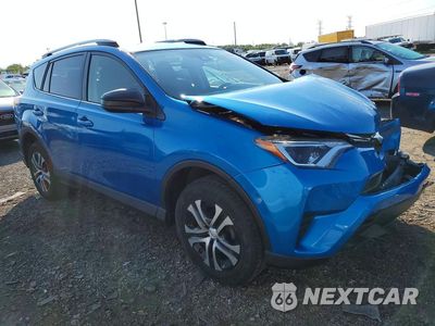 Czwarte zdjęcie samochodu z boku: 2018 TOYOTA RAV4 LE VIN:JTMBFREV6JJ728305 - miniatura