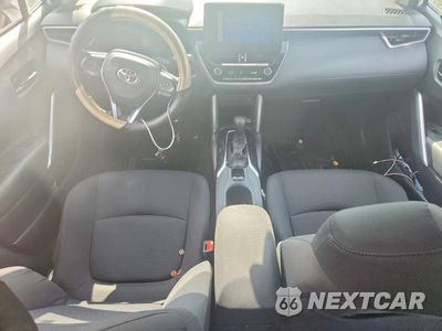 Zdjęcie 8 z 13 samochodu: 2023 TOYOTA COROLLA CROSS LE VIN:7MUCAABG6PV073901 - miniatura