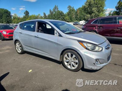 Czwarte zdjęcie samochodu z boku: 2012 HYUNDAI ACCENT SE VIN:KMHCU5AEXCU053659 - miniatura