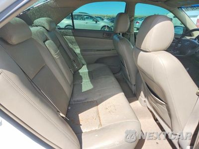 Zdjęcie 10 z 12 samochodu: 2004 TOYOTA CAMRY LE VIN:4T1BE32K24U329917 - miniatura