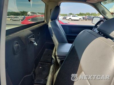 Zdjęcie 10 z 12 samochodu: 2018 RAM 1500 ST VIN:3C6JR6DG8JG167103 - miniatura