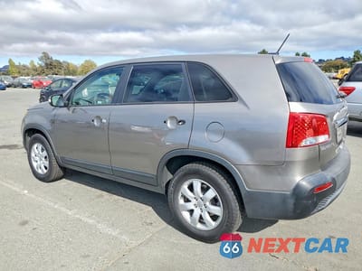 Drugie zdjęcie samochodu z przodu: 2013 KIA SORENTO LX VIN:5XYKT3A19DG381680 - miniatura