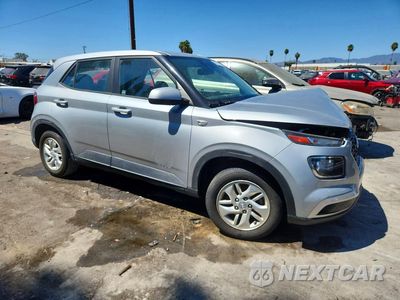 Czwarte zdjęcie samochodu z boku: 2021 HYUNDAI VENUE SE VIN:KMHRB8A33MU068182 - miniatura