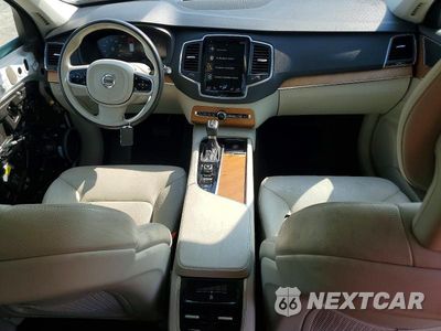 Zdjęcie 8 z 14 samochodu: 2021 VOLVO XC90 T6 MOMENTUM VIN:YV4A221KXM1738198 - miniatura