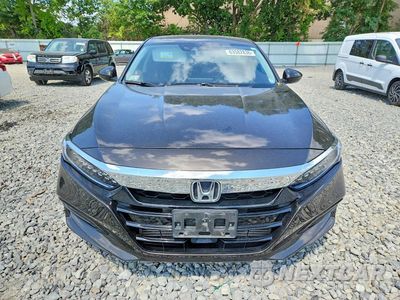 Piąte zdjęcie samochodu w środku: 2018 HONDA ACCORD TOURING VIN:1HGCV1F94JA081351 - miniatura