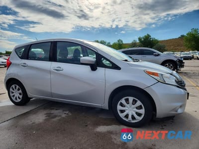 Czwarte zdjęcie samochodu z boku: 2016 NISSAN VERSA NOTE SV VIN:3N1CE2CP6GL401300 - miniatura