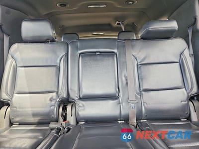 Zdjęcie 10 z 13 samochodu: 2021 CHEVROLET SUBURBAN C1500 LS VIN:1GNSCBKD2MR217179 - miniatura