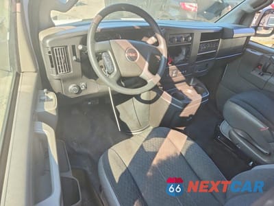 Zdjęcie 8 z 13 samochodu: 2024 GMC SAVANA G2500 VIN:1GTW7AFP0R1141531 - miniatura