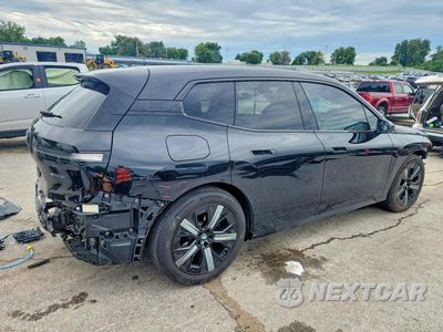 Trzecie zdjęcie samochodu z tyłu: 2023 BMW IX XDRIVE50 VIN:WB523CF06PCM65749 - miniatura