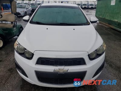 Piąte zdjęcie samochodu w środku: 2014 CHEVROLET SONIC LT VIN:1G1JC5SHXE4123079 - miniatura