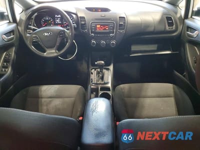 Zdjęcie 8 z 12 samochodu: 2018 KIA FORTE LX VIN:3KPFK4A72JE205626 - miniatura