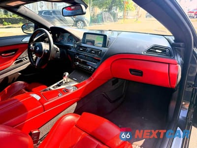 Zdjęcie 6 z 12 samochodu: 2016 BMW M6 VIN:WBS6G9C59GD932047 - miniatura