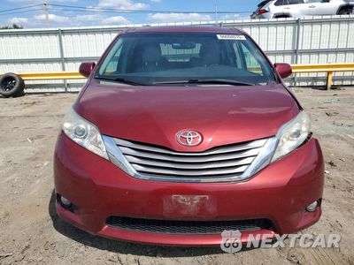 Piąte zdjęcie samochodu w środku: 2015 TOYOTA SIENNA XLE 8-PASSENGER VIN:5TDYK3DC4FS679831 - miniatura