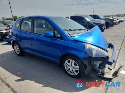 Czwarte zdjęcie samochodu z boku: 2008 HONDA FIT VIN:JHMGD38468S033675 - miniatura
