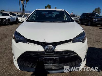 Piąte zdjęcie samochodu w środku: 2018 TOYOTA COROLLA LE VIN:5YFBURHE9JP792254 - miniatura