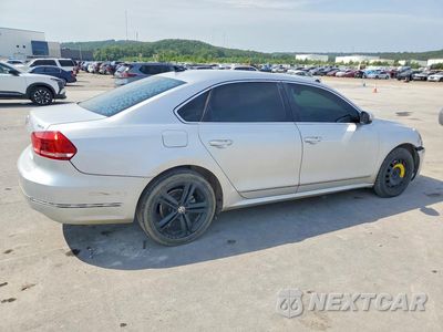 Trzecie zdjęcie samochodu z tyłu: 2015 VOLKSWAGEN PASSAT SE VIN:1VWBV7A3XFC117679 - miniatura